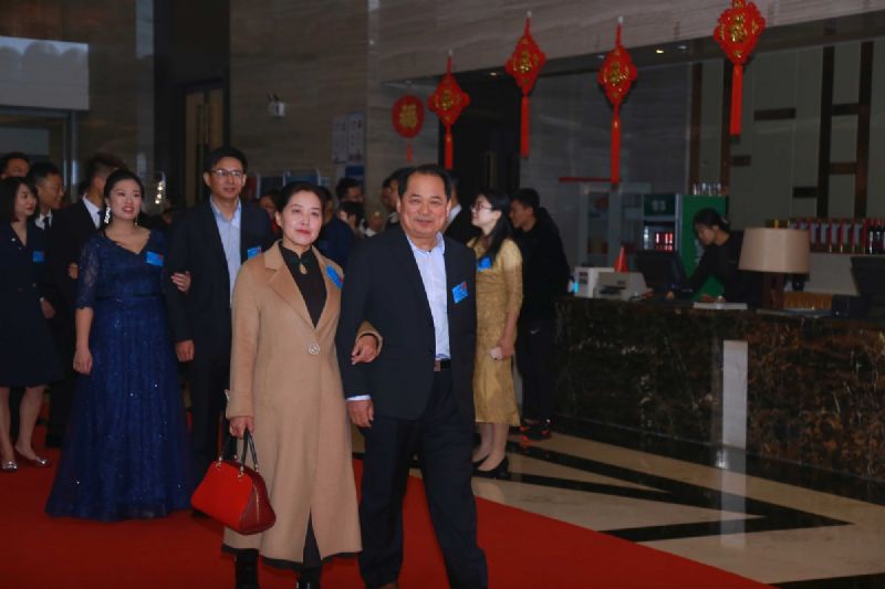 “凝心聚力 ·砥礪前行”— 龍港集團(tuán)2020新春年會(huì)完美收官！