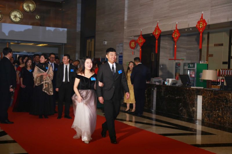 “凝心聚力 ·砥礪前行”— 龍港集團(tuán)2020新春年會(huì)完美收官！