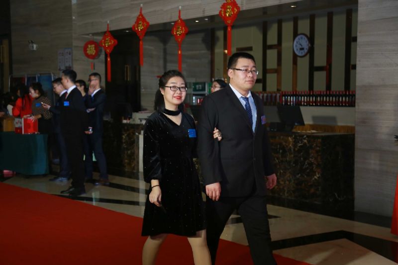 “凝心聚力 ·砥礪前行”— 龍港集團(tuán)2020新春年會(huì)完美收官！