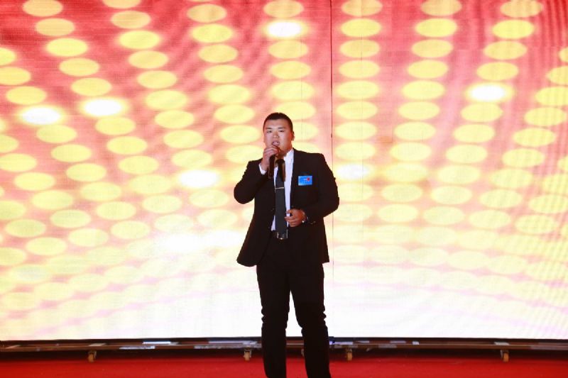 “凝心聚力 ·砥礪前行”— 龍港集團(tuán)2020新春年會(huì)完美收官！