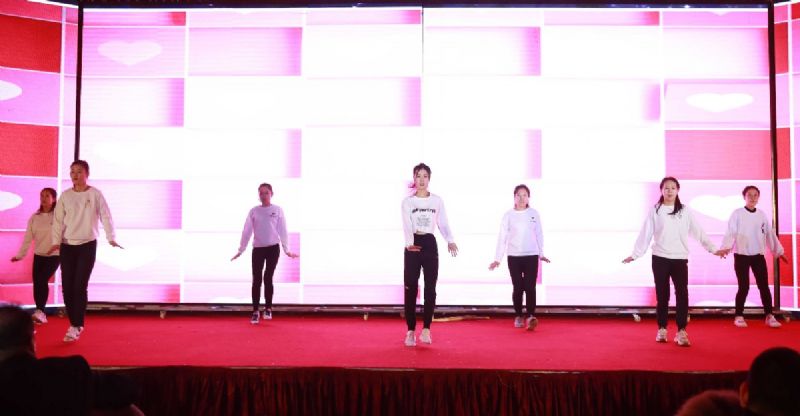 “凝心聚力 ·砥礪前行”— 龍港集團(tuán)2020新春年會(huì)完美收官！