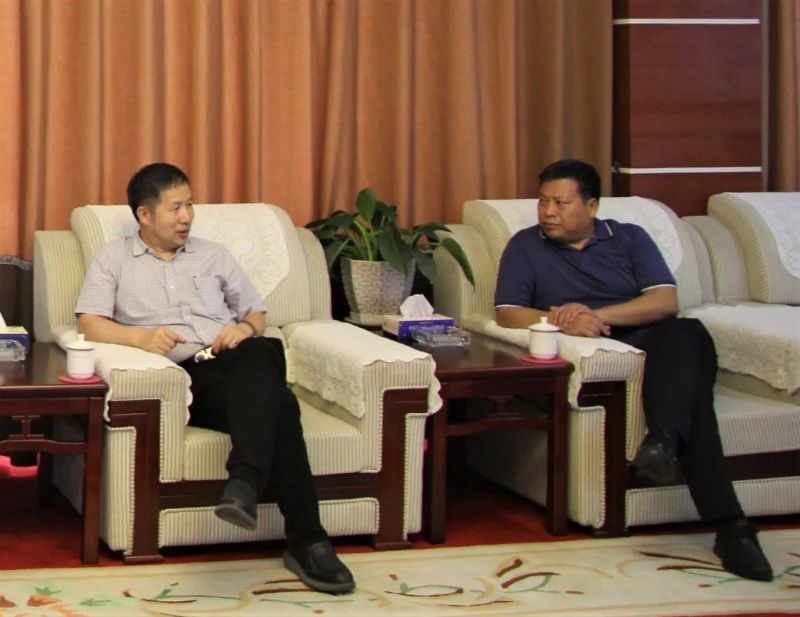 人才強企新高地:中國工程院王玉忠院士與龍港集團簽訂合作協議