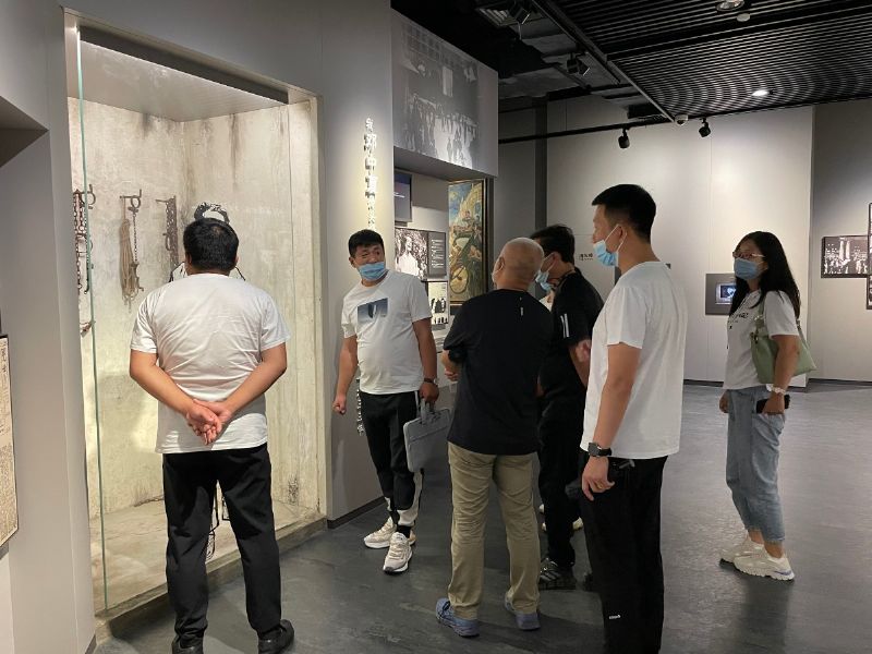 重溫黨史 堅定信念 熔煉團隊 共創未來——龍港集團開展紅色主題團建活動