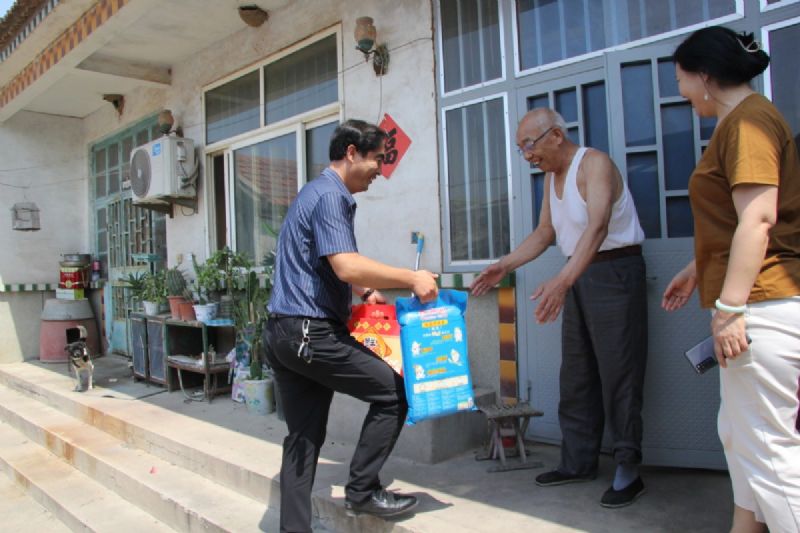 情系老黨員，慰問暖人心——新生代企業(yè)家代表、龍港集團常務(wù)副總經(jīng)理王敬武走訪慰問老黨員