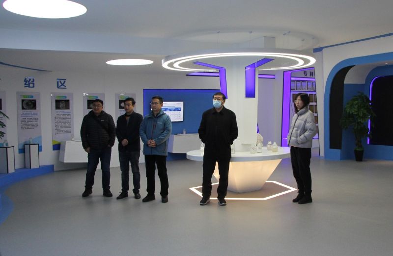 山東省海洋局到龍港硅業公司考察省現代海洋產業技術創新中心建設情況